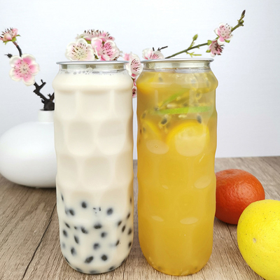 Jugos planchados en frío de consumición de las bebidas hechas en casa de las botellas del plástico transparente de 0,5 litros